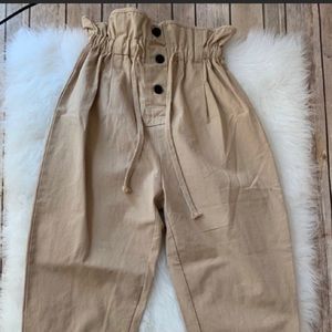 Akaiv PaperBag High Waisted Pants
